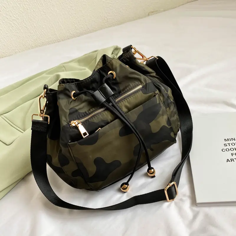 2023 New Arrival Women's Black Waterproof Drawstring Bag - Image 3