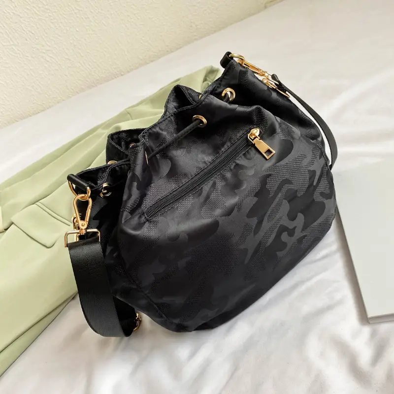 2023 New Arrival Women's Black Waterproof Drawstring Bag - Image 2