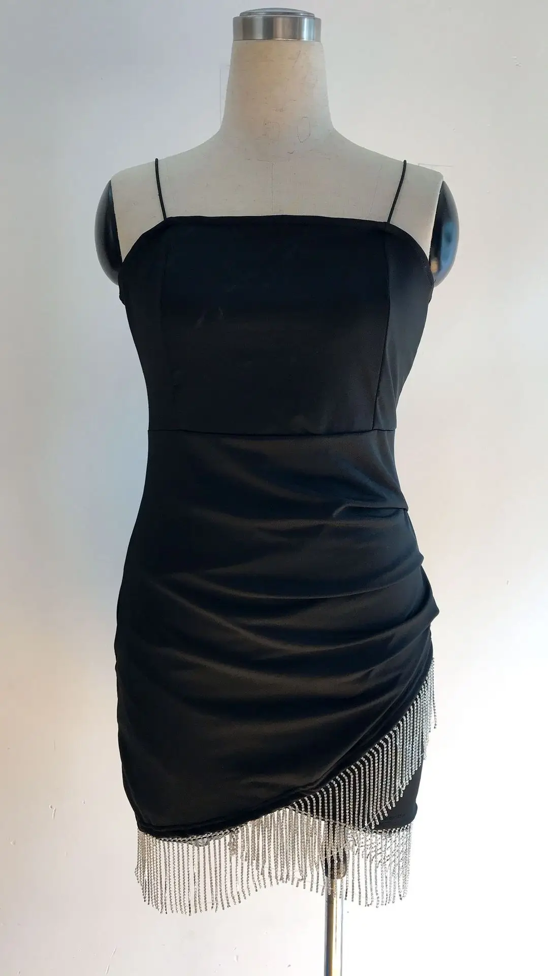 White Hip-Hugging Slim Skirt Dress with Tassel Trim — feature 7