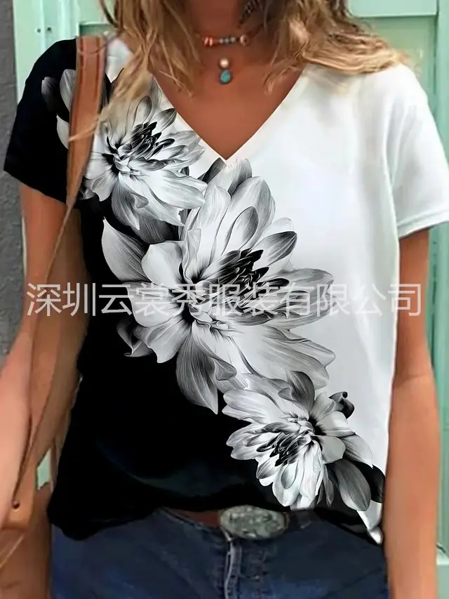 2021 Abstract Floral Print V Neck T-Shirt White Black - Image 5