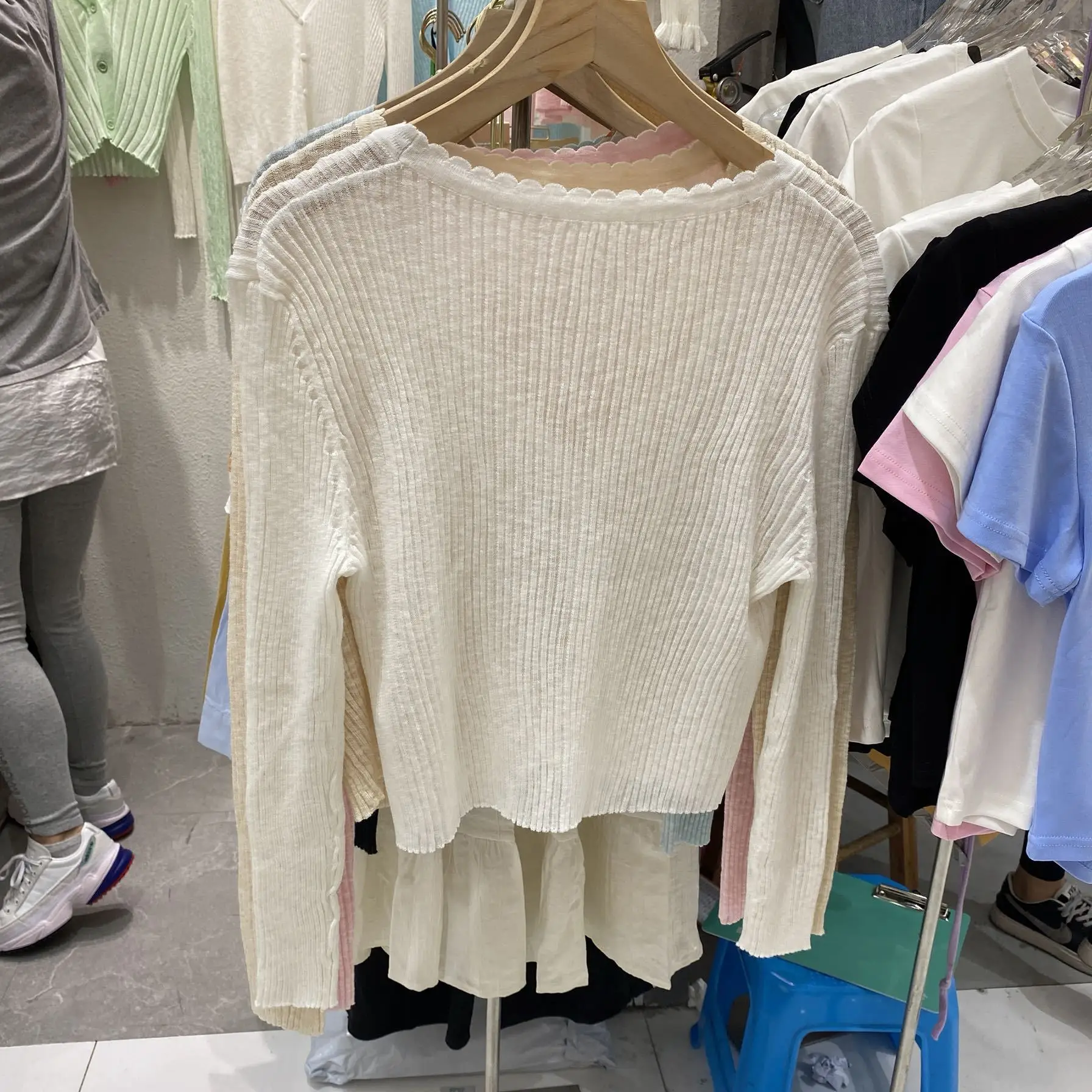 Women White Knitted Cardigan Long Sleeve Summer Top — feature 3