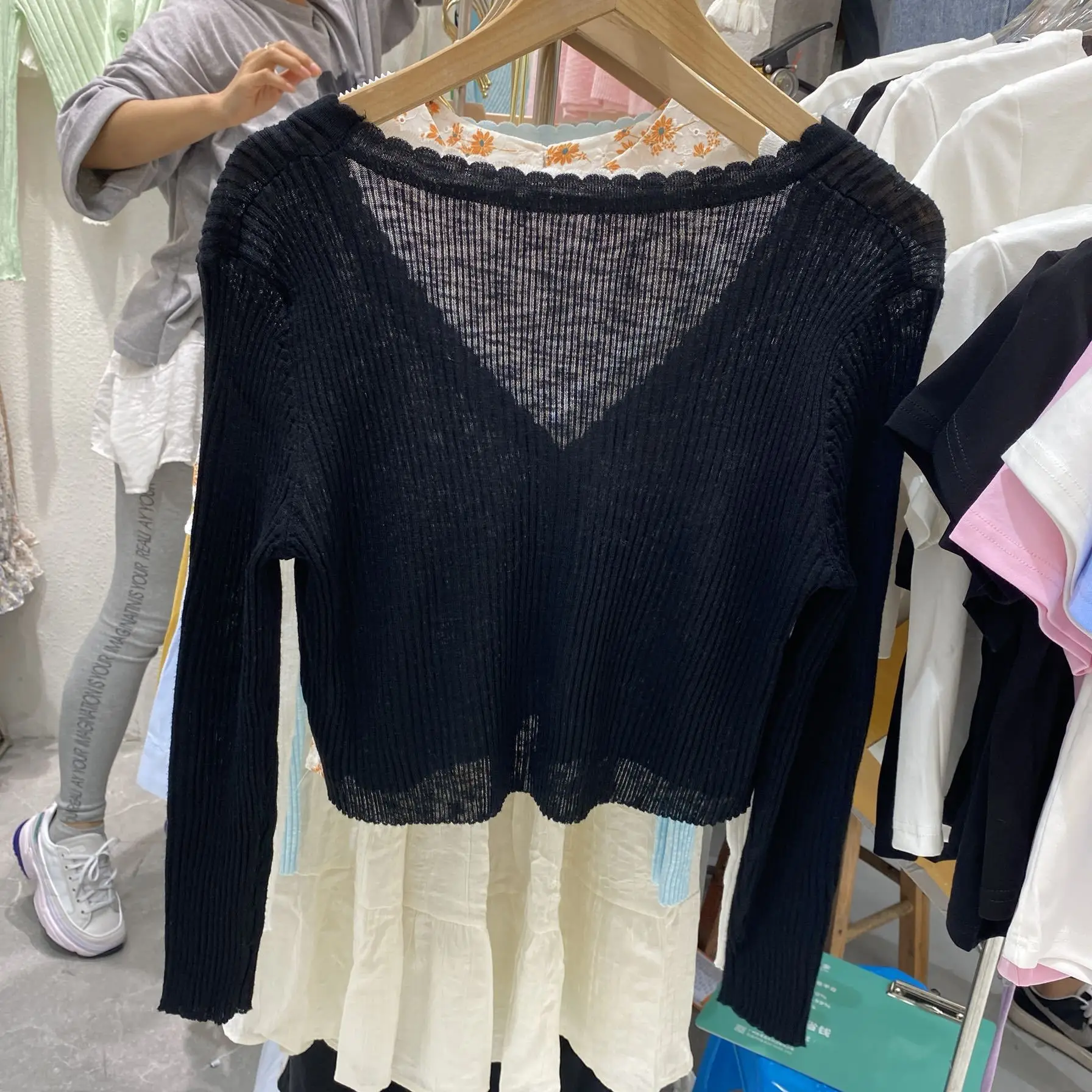 Women White Knitted Cardigan Long Sleeve Summer Top — feature 9