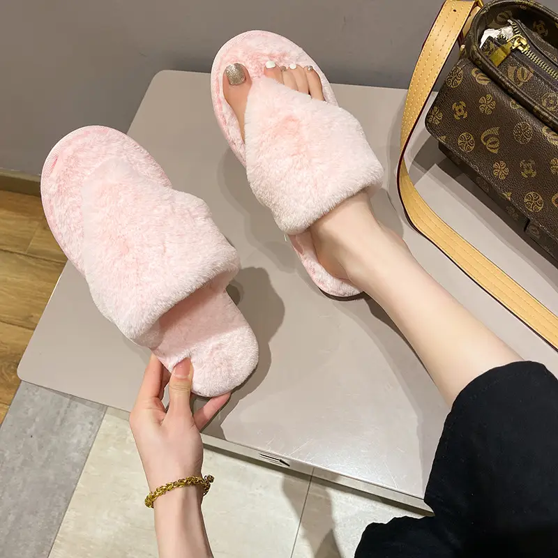 Cross-border clip-on Mao Mao cotton slippers women's 2023 autumn and winter New Home Fashion flat heel rabbit fur flip-flops for foreign trade