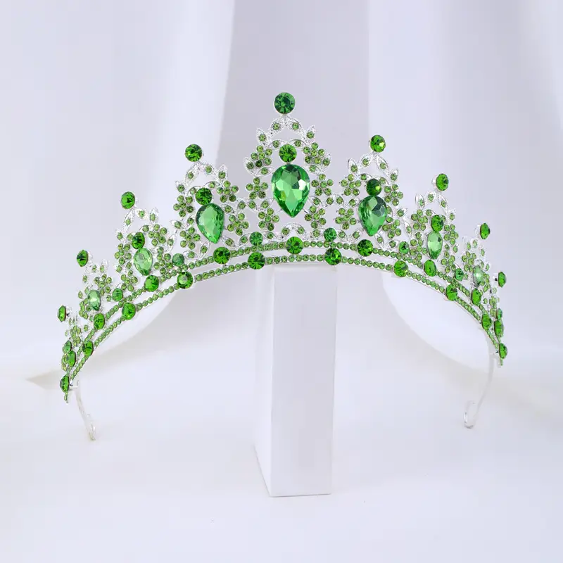 Noble Black Gemstone Sparkling Diamond Bridal Headdress — feature 9