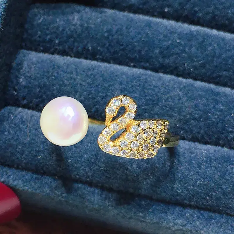 2021 Mother's Day Pearl Necklace Set with Swan Design - Image 3