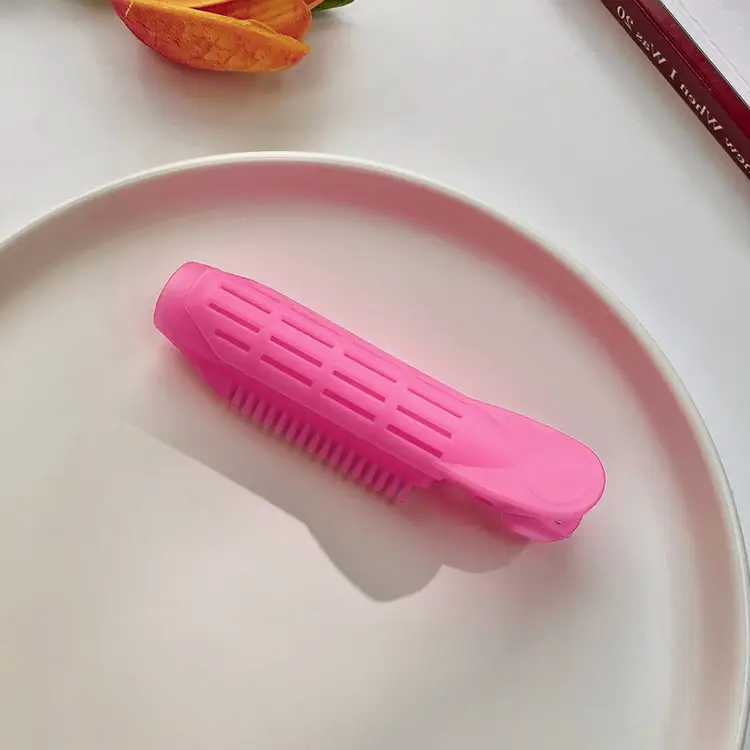 Rose red fluffy clip