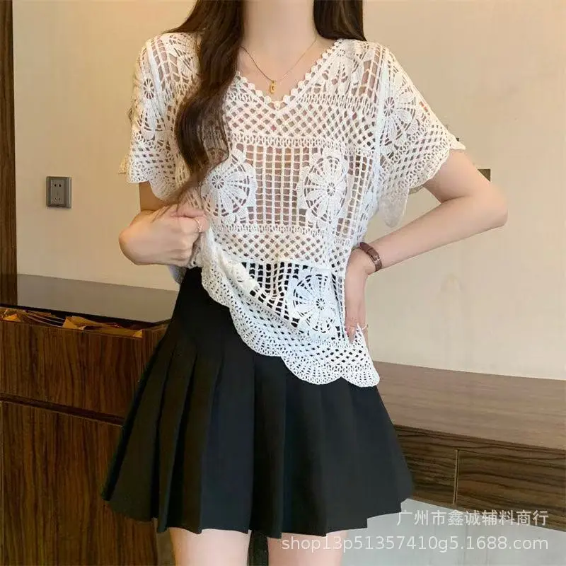 Women's White Lace Knitted V-Neck Long Sleeve Top - Image 41