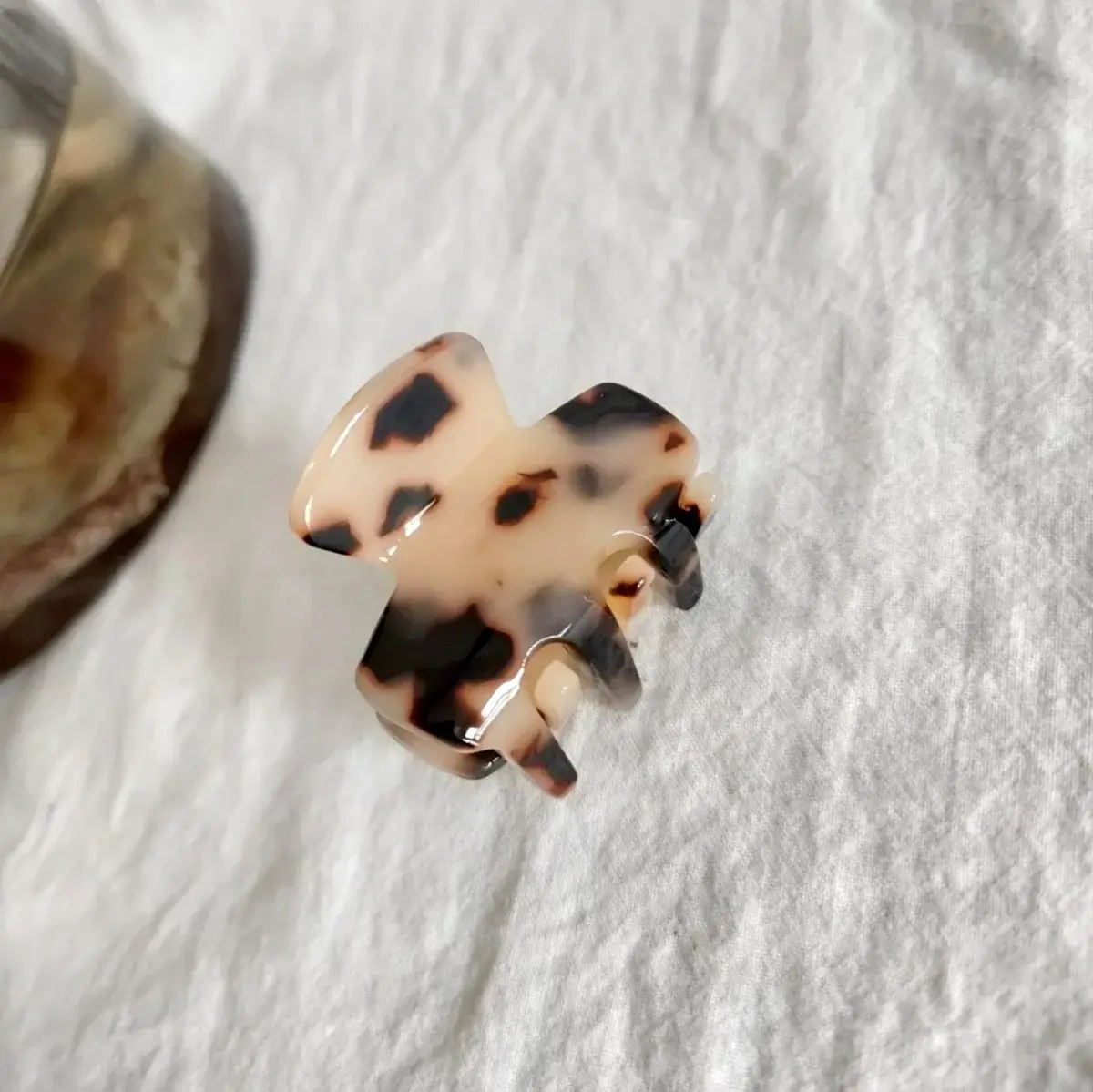 Cross-Border New Acetic Acid Toothed Clip Small Fresh Girl Heart Summer Bangs Clip Small Hair Clip Versatile Hair Accessories Headwear - Image 4
