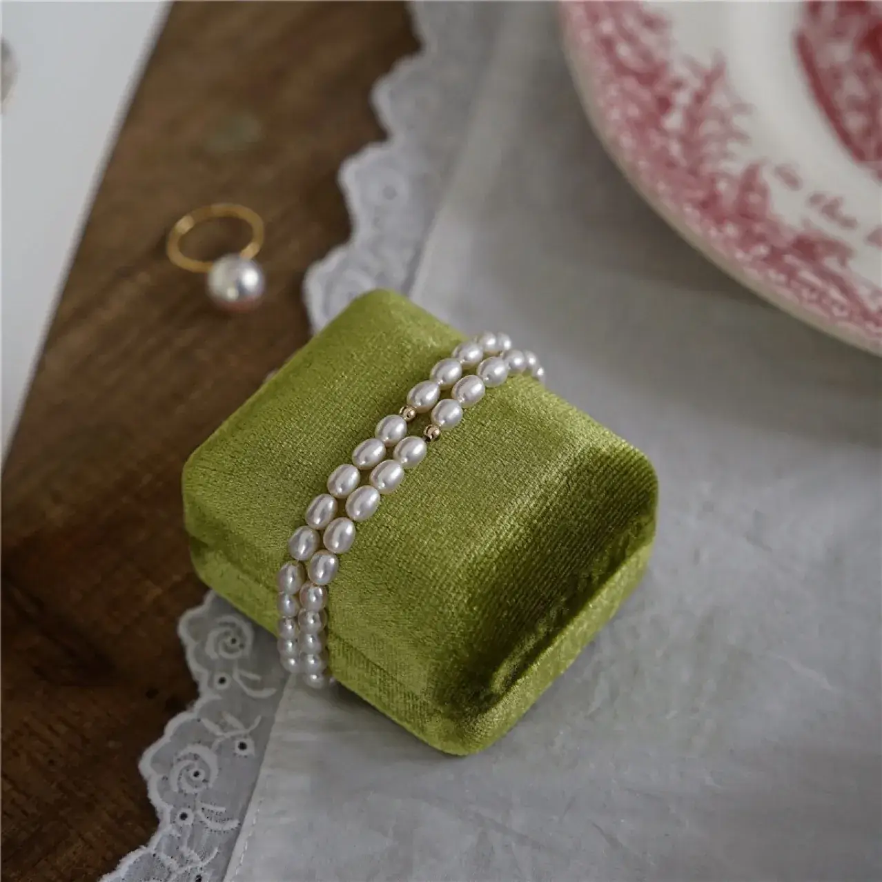 Natural Pearl Millet Bracelet 14K Gold Elastic — feature 8
