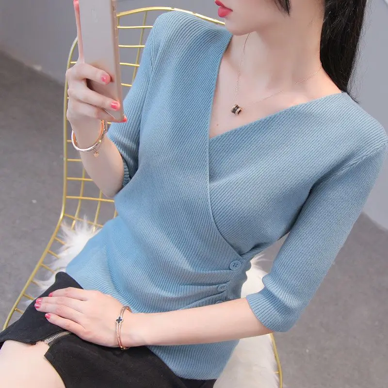 Black V-Neck Long Sleeve Knitted Top for Women