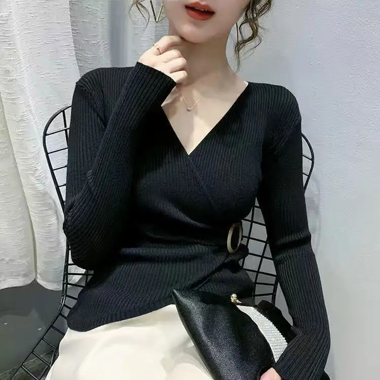 Black V-Neck Long Sleeve Knitted Top for Women