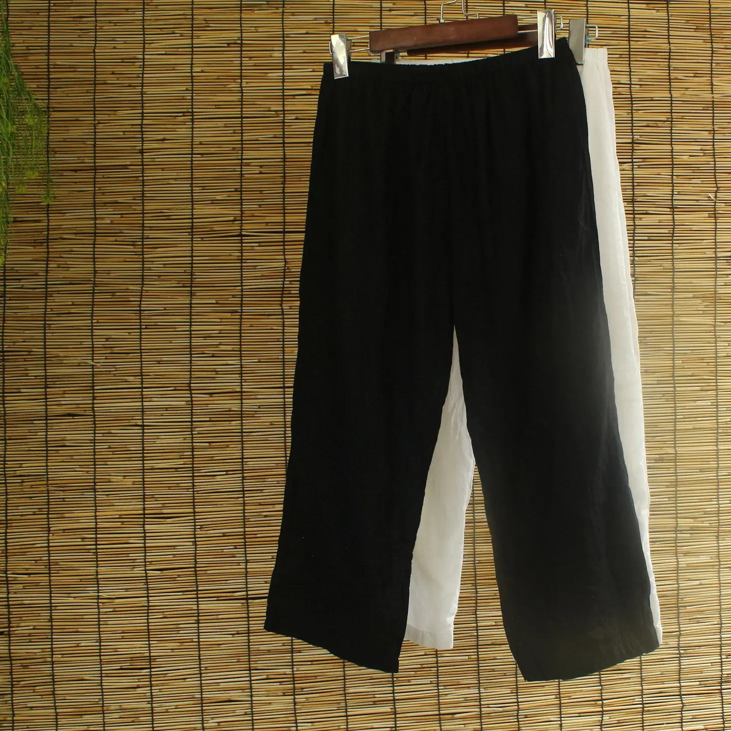 Women's Black Wide Leg Cotton Capri Pants - Image 6