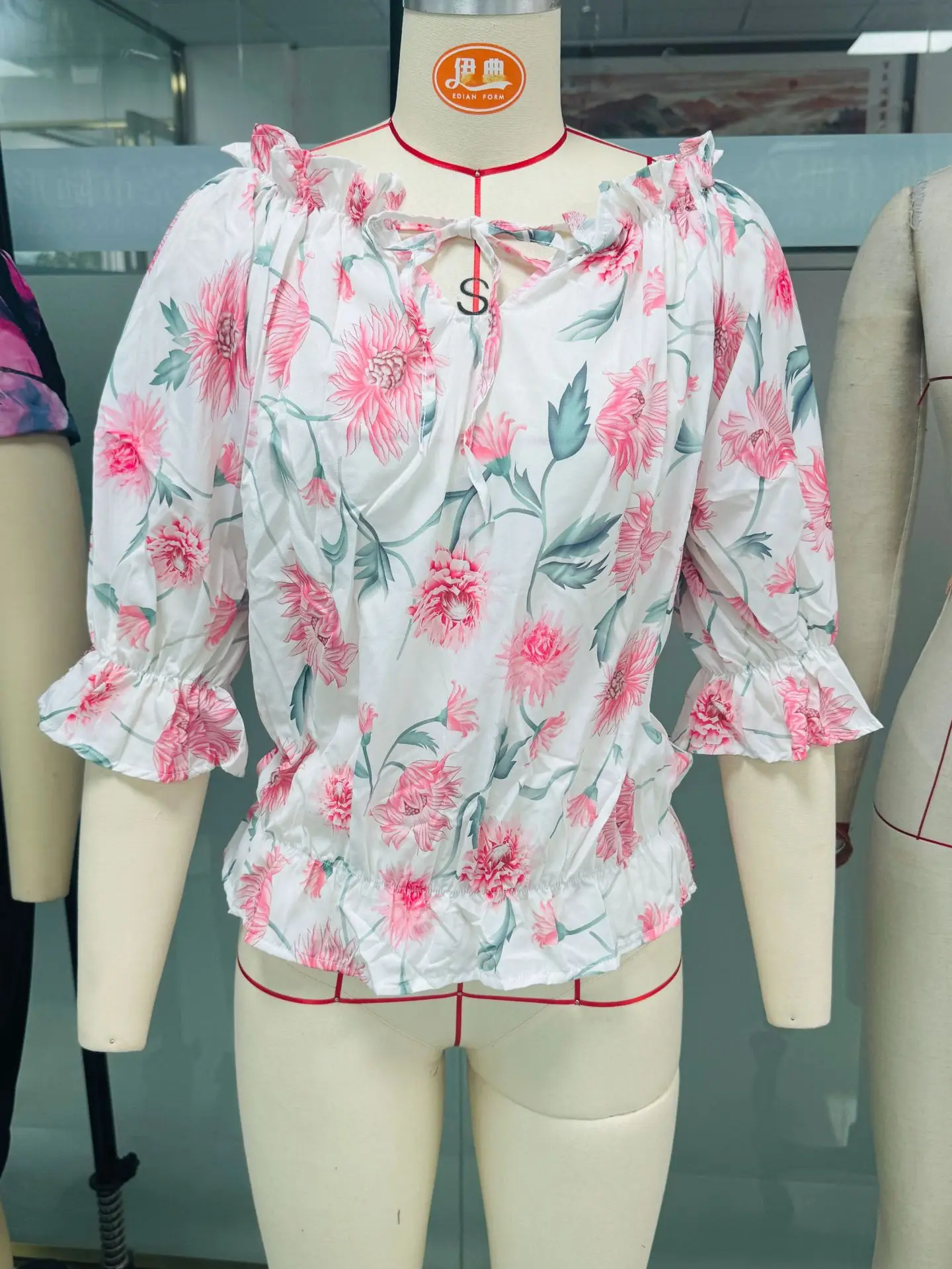 2023 Off-Shoulder Chiffon Floral Top for Women — feature 14