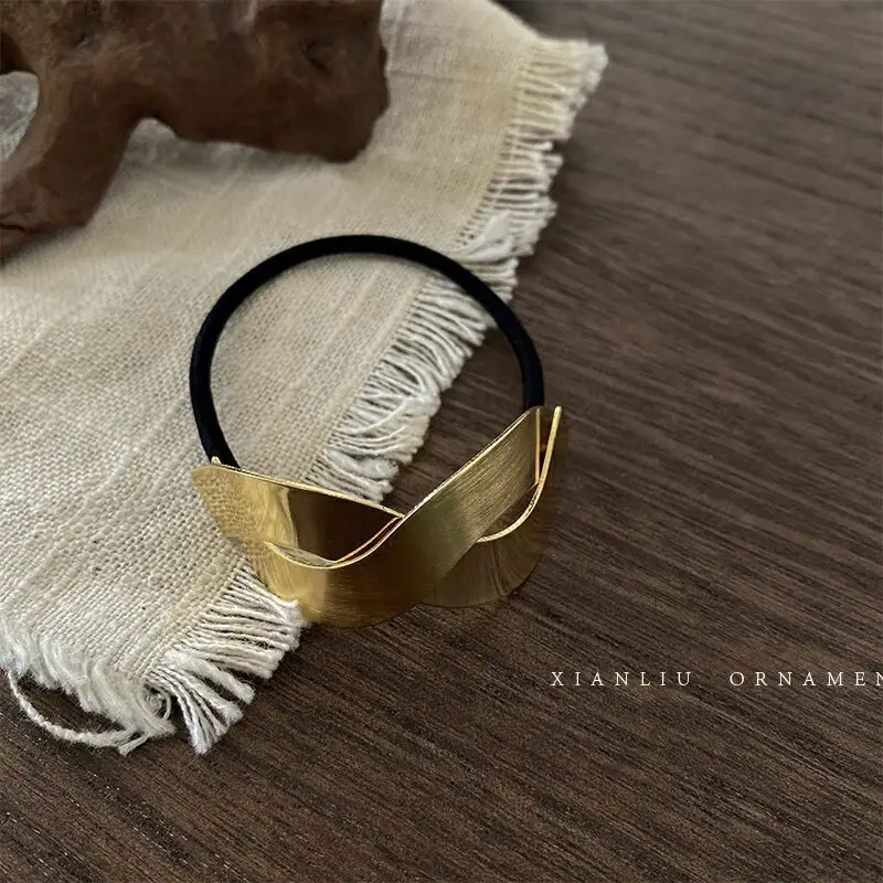 Elegant Simple Metal Hair Rope for Women - Image 11