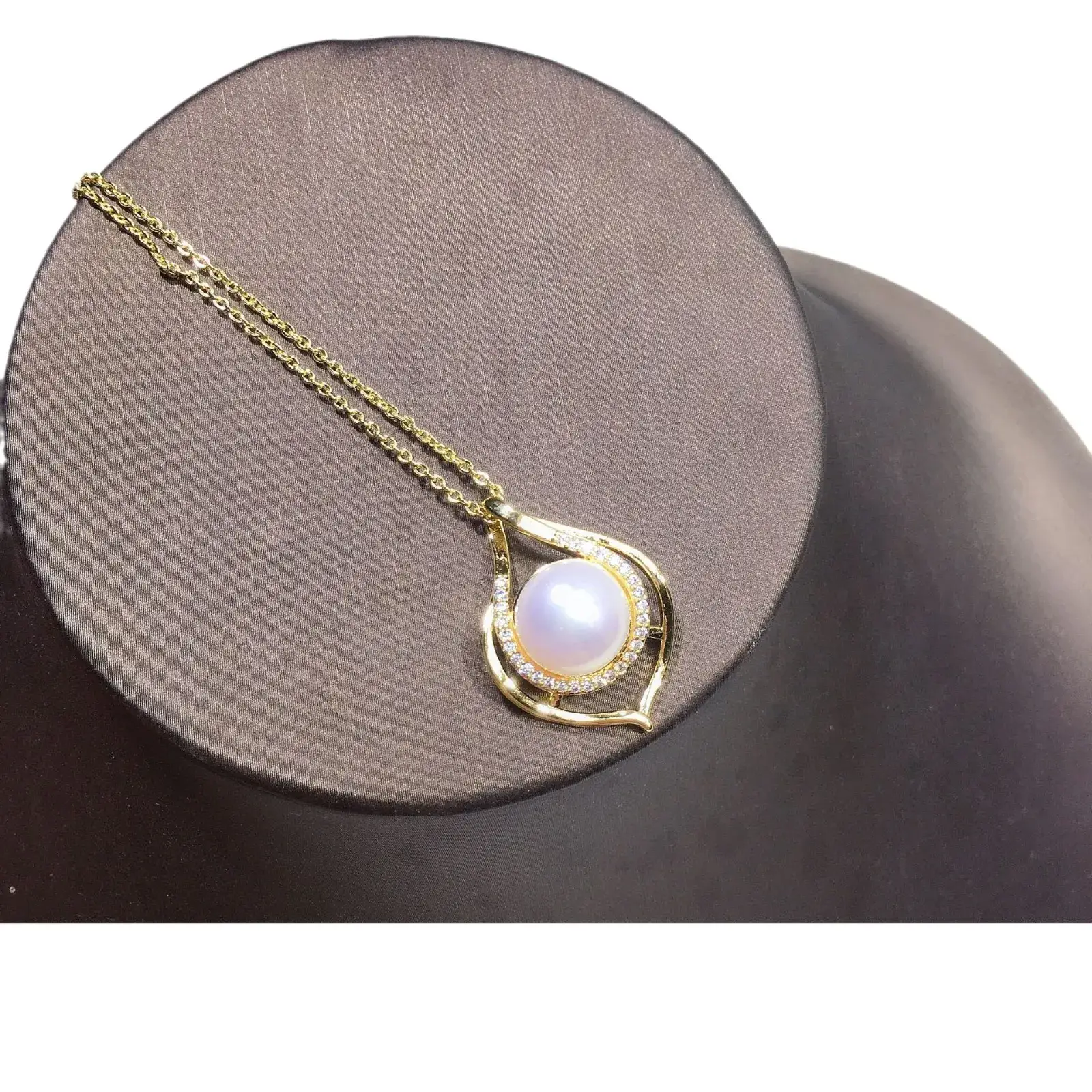 Pearl Pendant Necklace with Real Gold Color