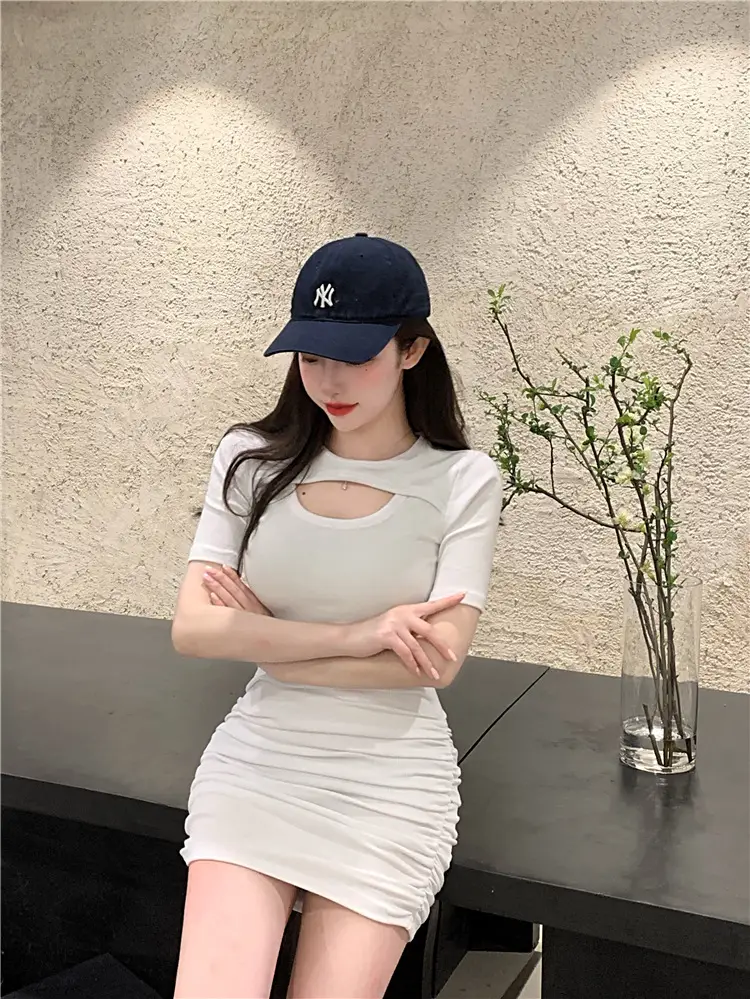White Hip-Hugging T-Shirt Women Summer 2025 — feature 19