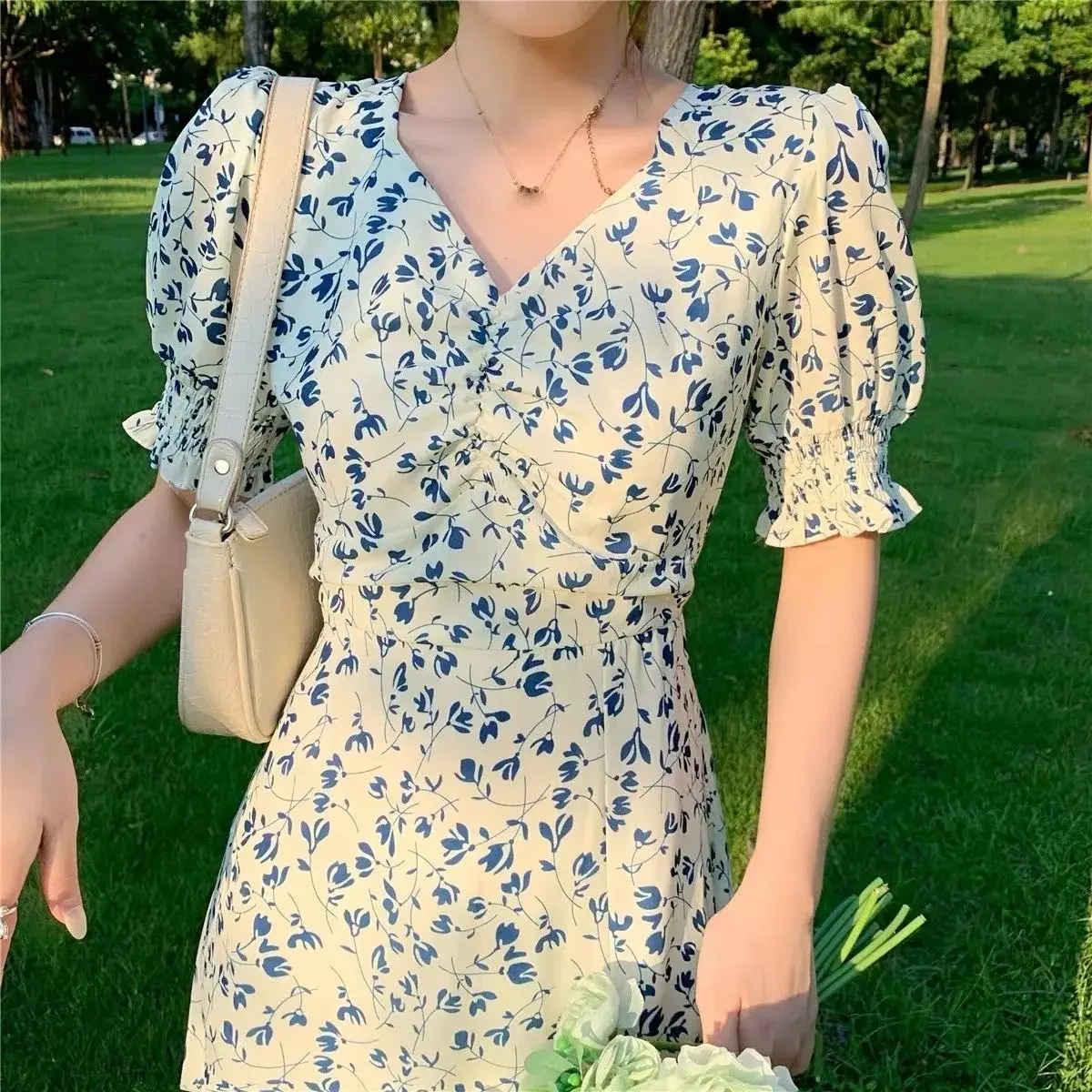 French Design Floral V Neck Dress Mid Skirt — feature 10