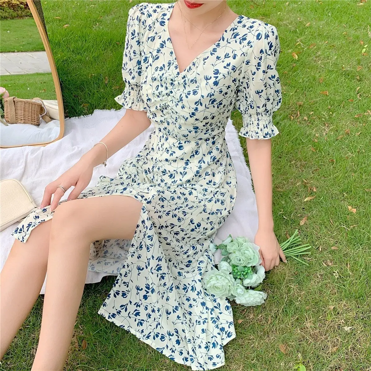 French Design Floral V Neck Dress Mid Skirt — feature 4