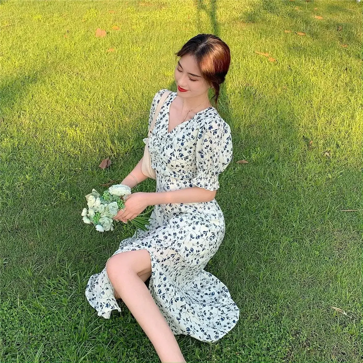 French Design Floral V Neck Dress Mid Skirt — feature 7
