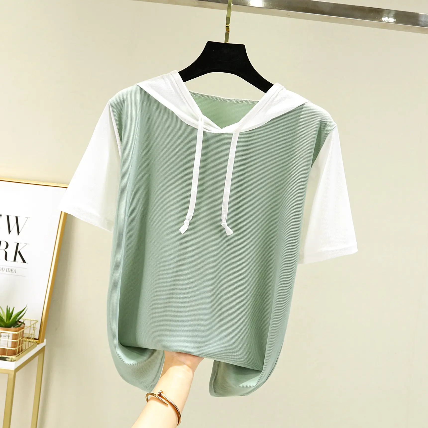 Women Ice Silk Hooded Short Sleeve Contrast White Green