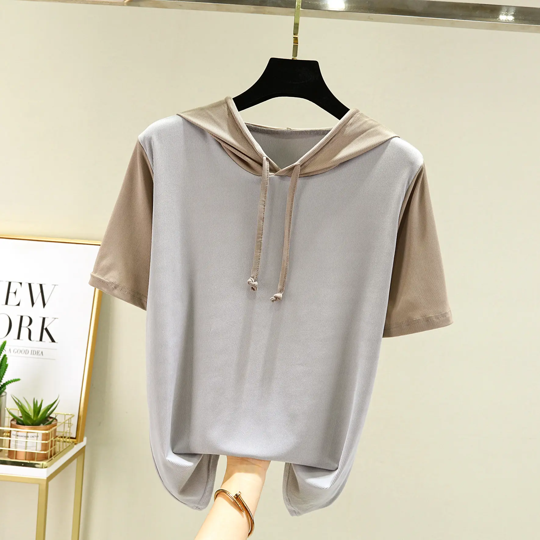 Women Ice Silk Hooded Short Sleeve Contrast White Green