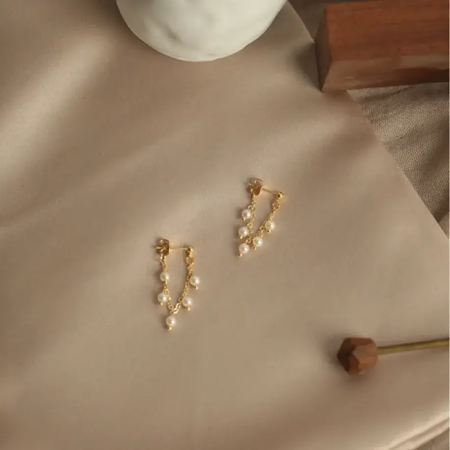 Natural Freshwater Pearl Gentle Earrings Wheat Studs Sweet Chanel Elegant Elegant Women's Earrings - Image 3