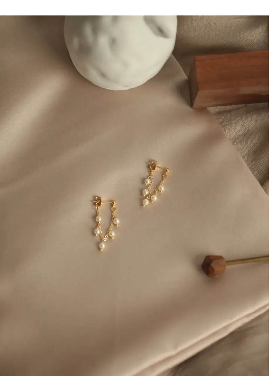 Natural Freshwater Pearl Gentle Earrings Wheat Studs Sweet Chanel Elegant Elegant Women's Earrings — feature 1