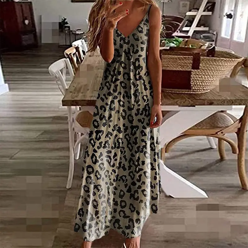 Women Black Floral V-Neck Strap Dress