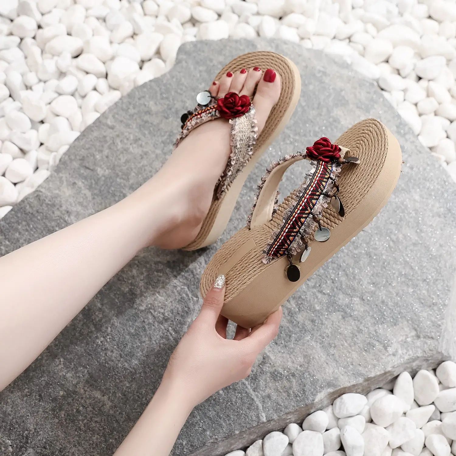 Women's Floral Thick Sole Flip Flops Summer Beach Wear