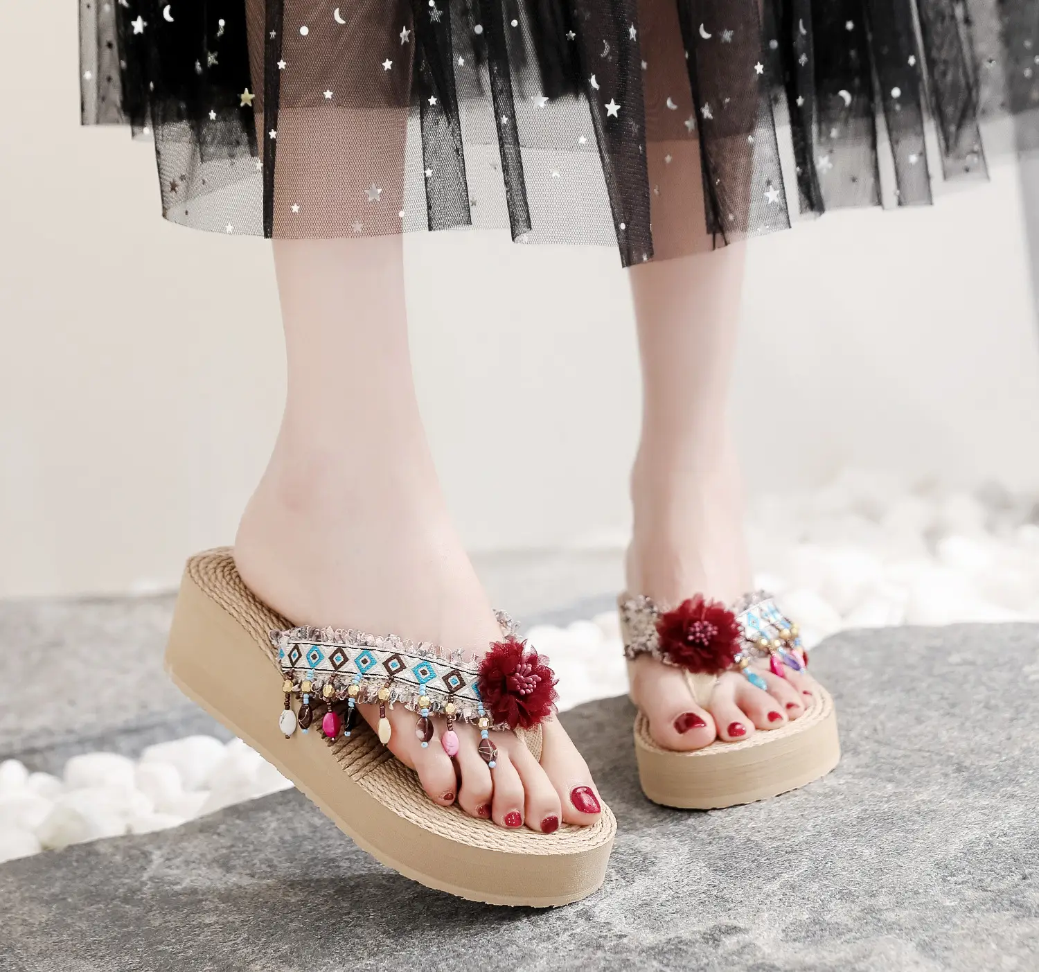 Women's Floral Embroidered Flip-Flops Summer Beaded Thick Sole - Image 3