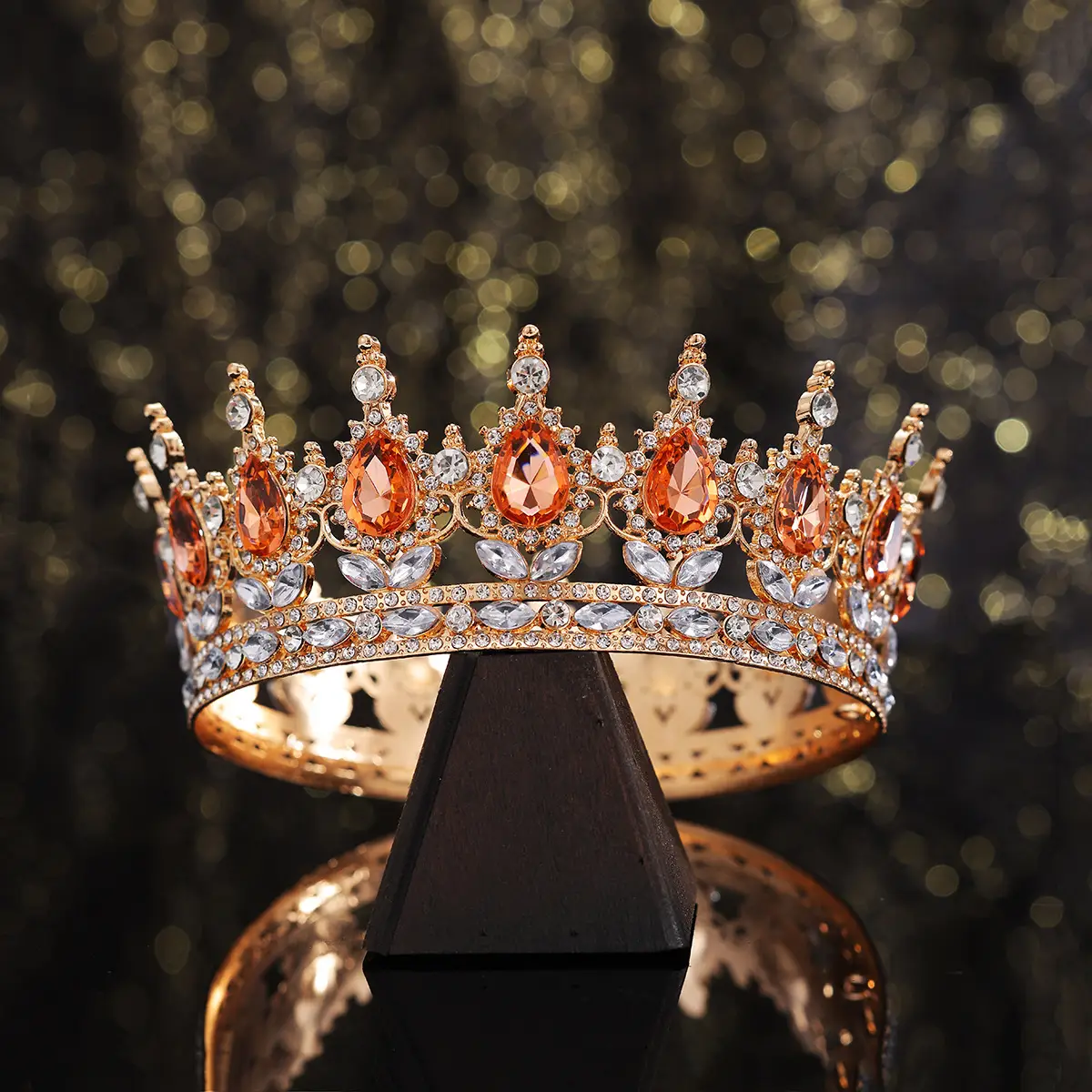 Luxury Crystal Full Circle Crown Wedding Hair Accessory — feature 7