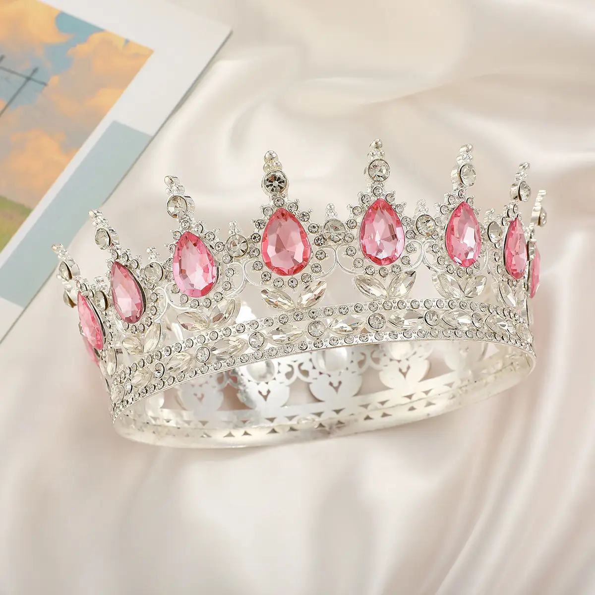 Luxury Crystal Full Circle Crown Wedding Hair Accessory — feature 8