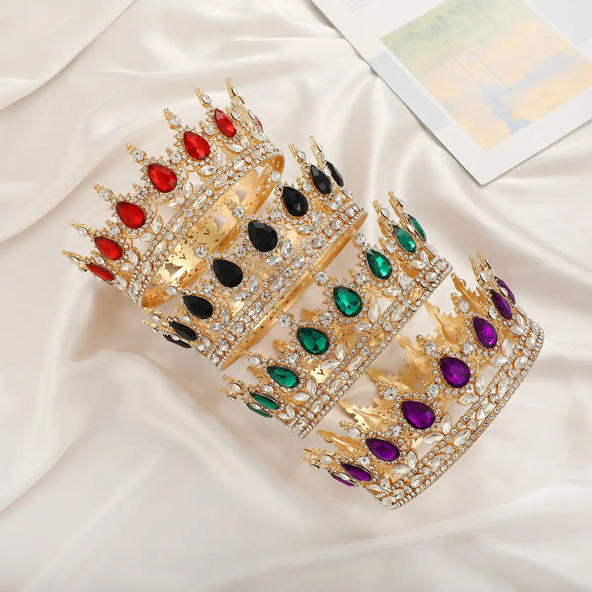 Luxury Crystal Full Circle Crown Wedding Hair Accessory — feature 9