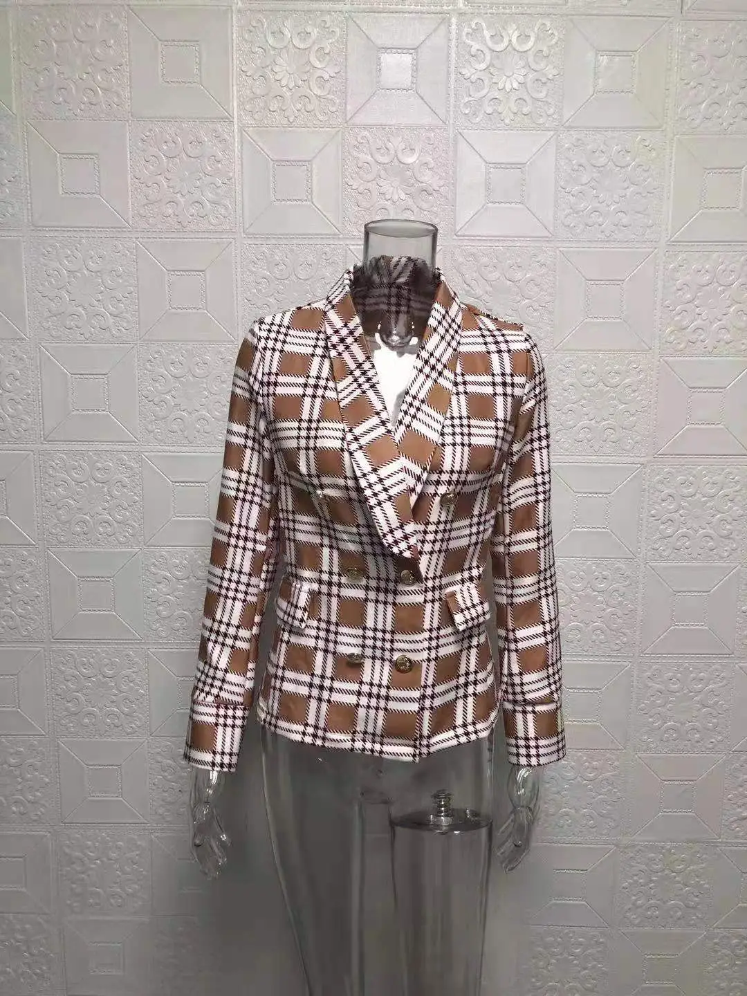 Women's Long-Sleeved Printed Blazer Brown Button Front — feature 4