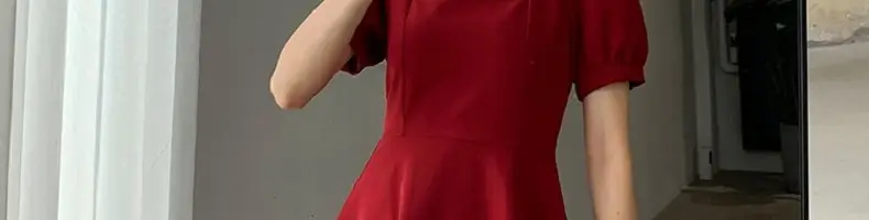 帮手描述图:2022夏季新款复古赫本风小黑裙胖妹妹收腰显瘦方