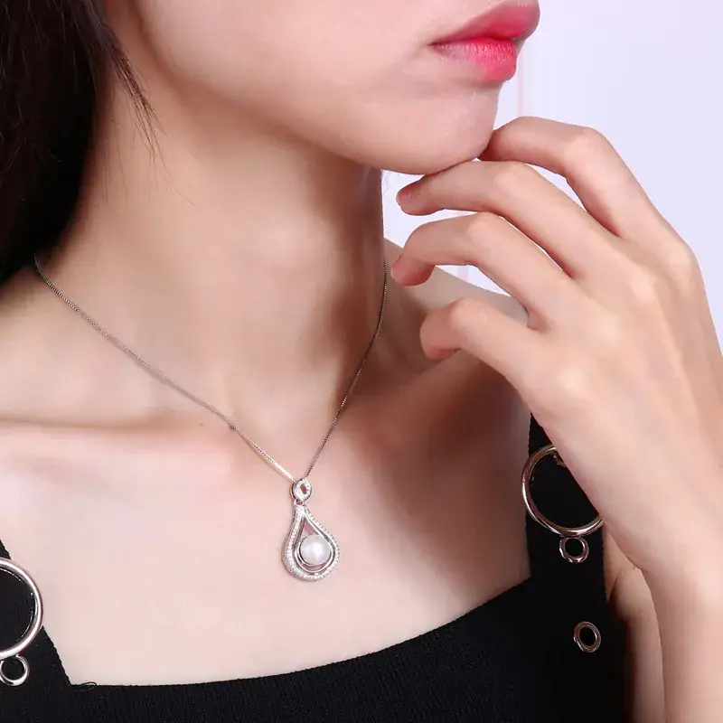 2025 Freshwater Pearl Necklace with Zircon Inlay - Image 2