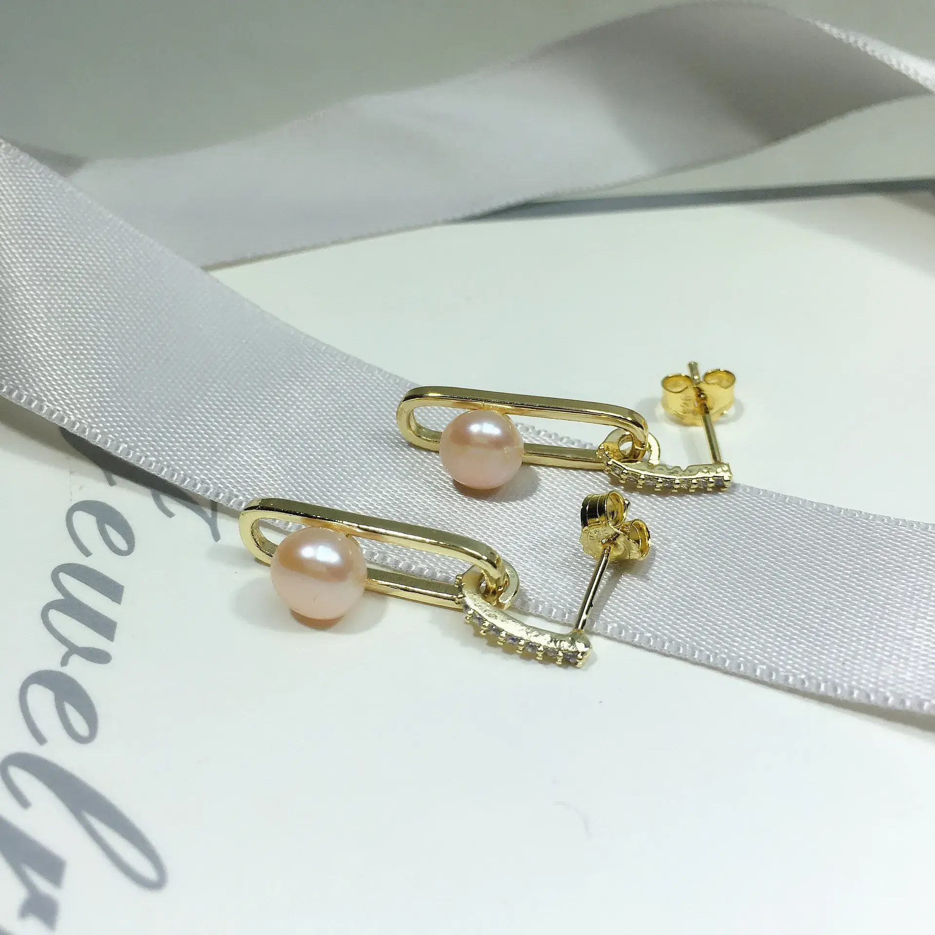 Pearl Earrings for Women Geometric Design Freshwater Style - Image 2