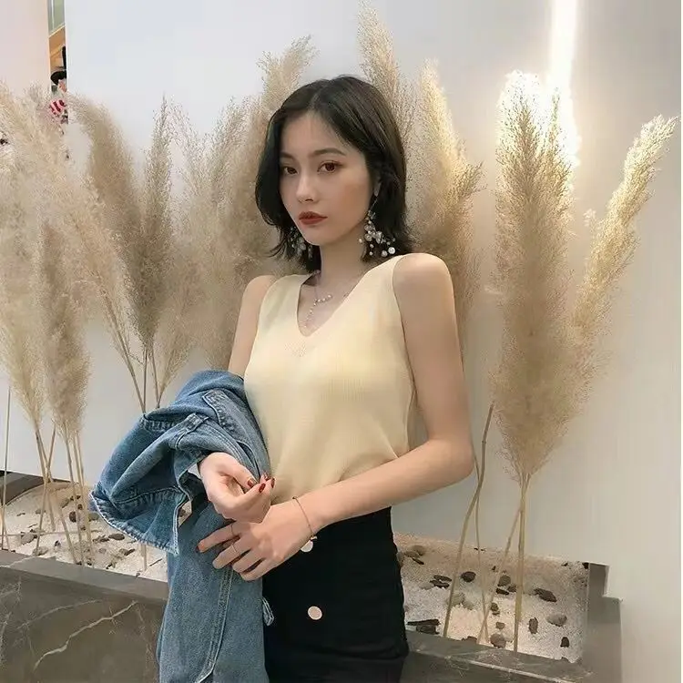Black V-Neck Sleeveless V-Back Vest for Women - Image 6