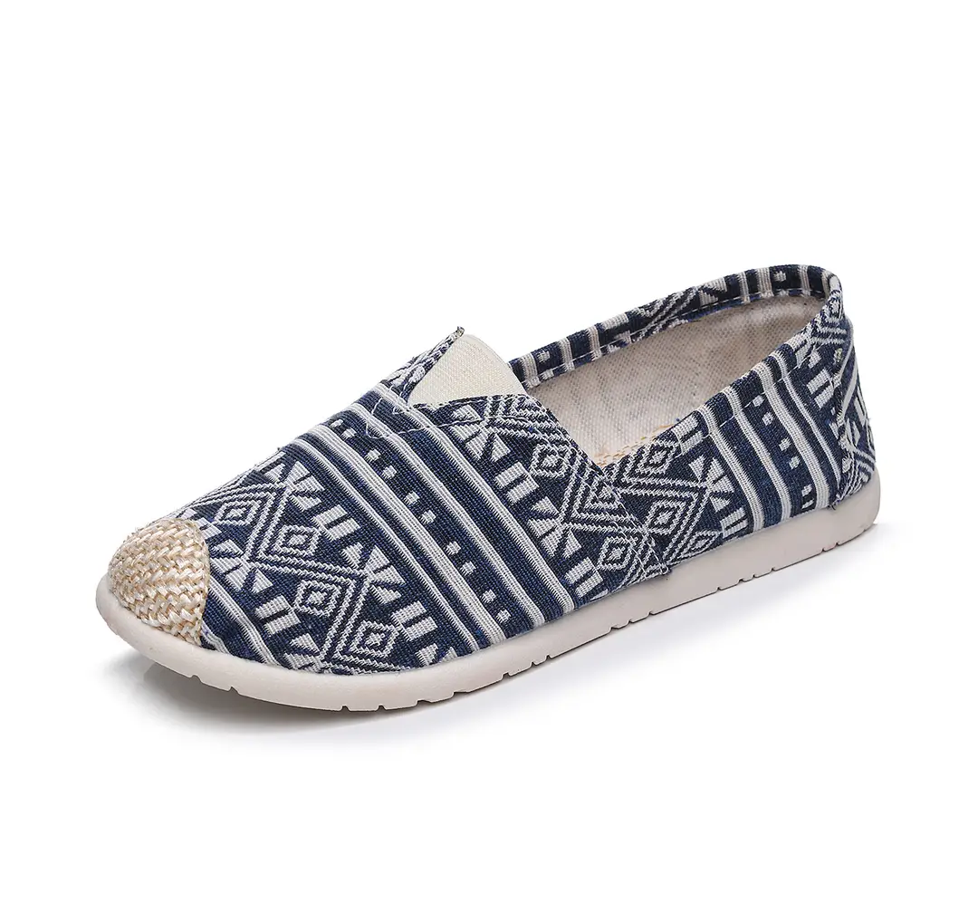 2026 Autumn New Style Old Beijing Cloth Shoes with Rubber Sole, Shallow Mouth, Non-Slip, Slip-On Canvas Women's Shoes, Comfortable - Image 9