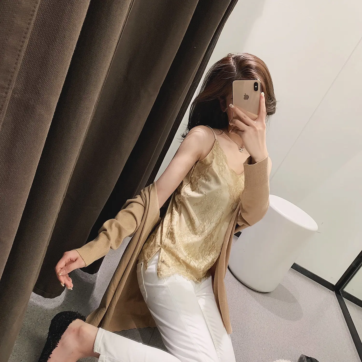 Lace Embroidered V-Neck Vest with Satin Outer - Image 2