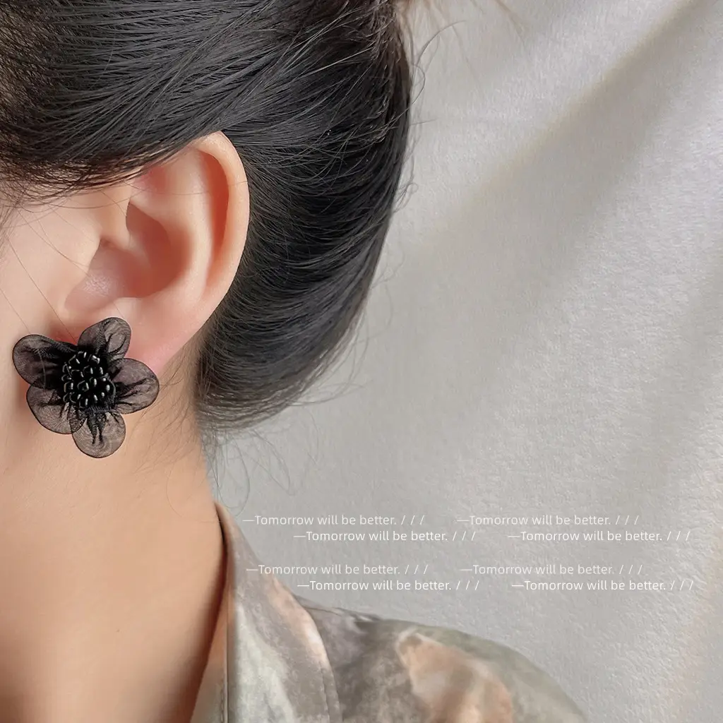 Black Lace Flower Earrings for Women Elegant New Style - Image 3