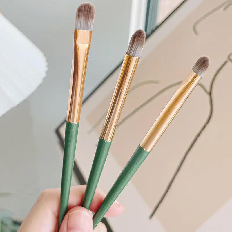 3 Pack Eyeshadow Fiber Brushes for Beginners - Image 2