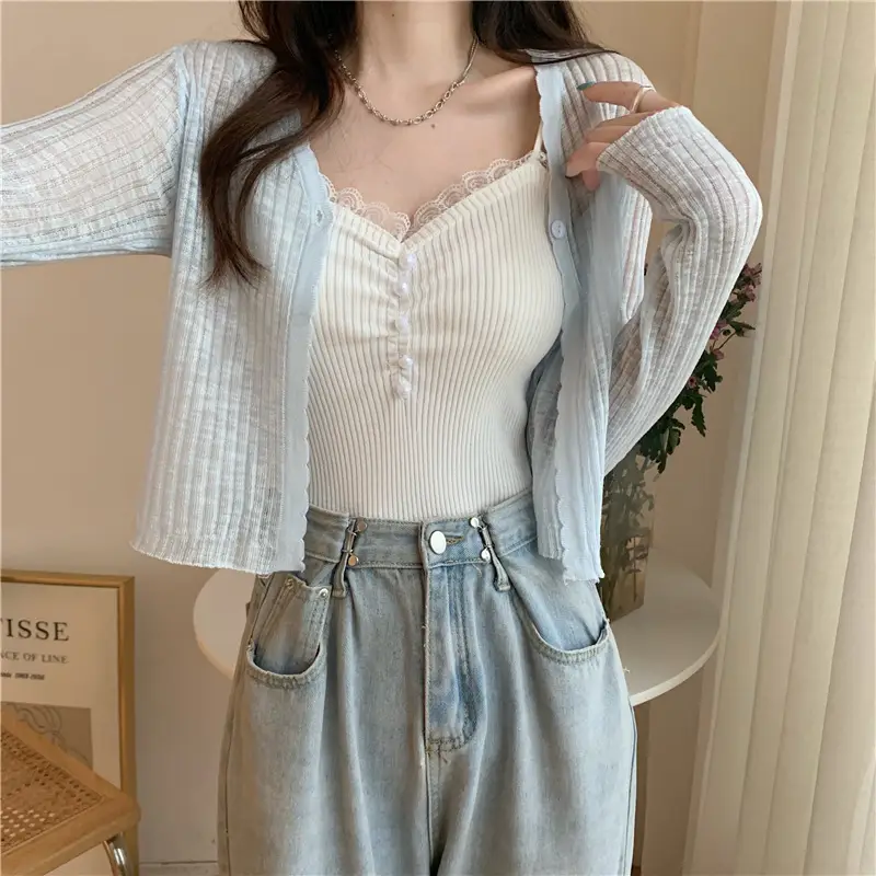 Women's Light Blue V-Neck Knitted Cardigan Short — feature 4