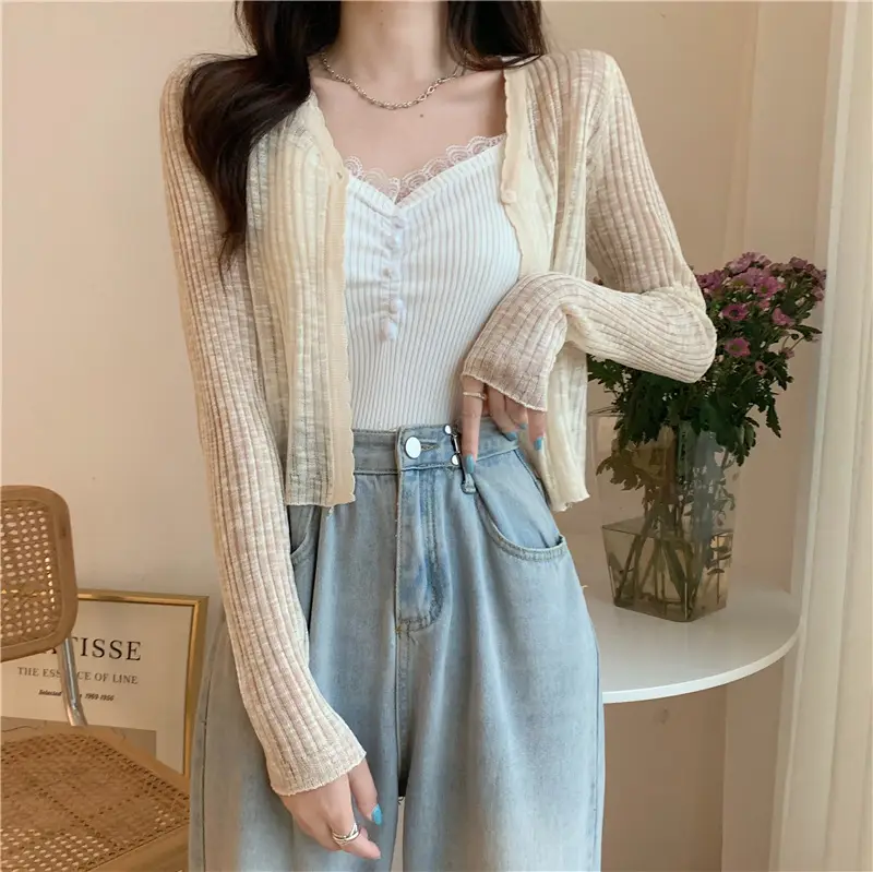 Women's Light Blue V-Neck Knitted Cardigan Short — feature 9