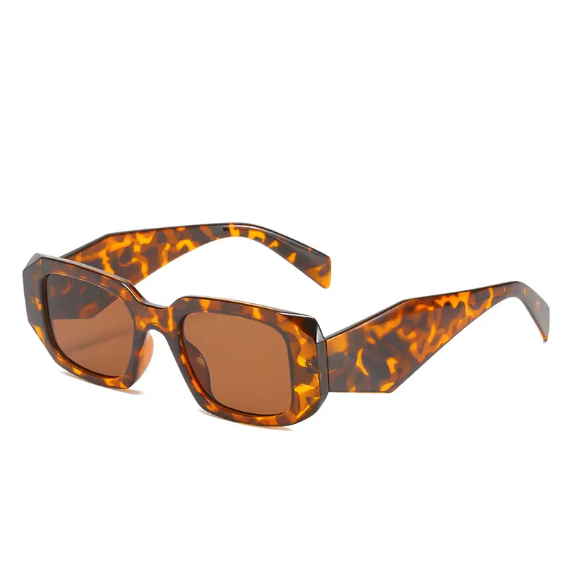 Leopard framed whole tea