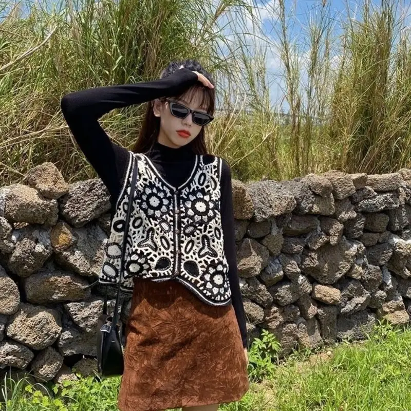 New Spring Women's Knitted Embroidery Vest Coat Ethnic Style
