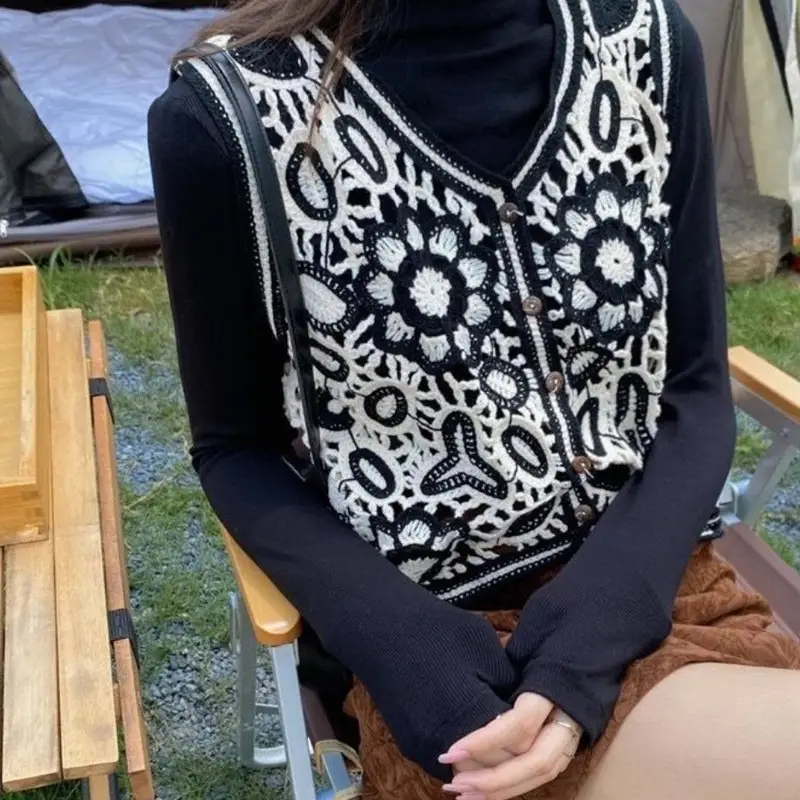 New Spring Women's Knitted Embroidery Vest Coat Ethnic Style