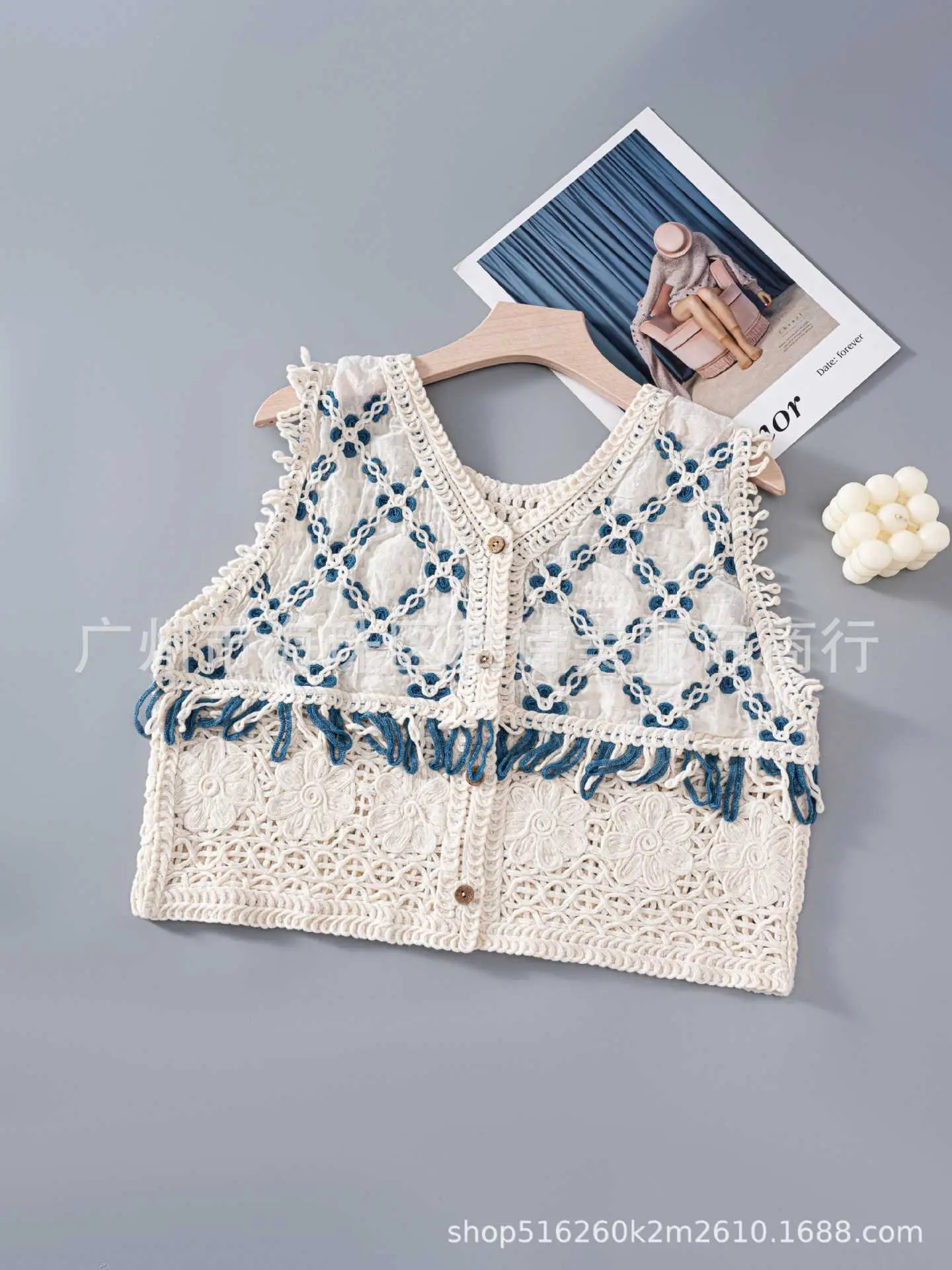 New Spring Women's Knitted Embroidery Vest Coat Ethnic Style