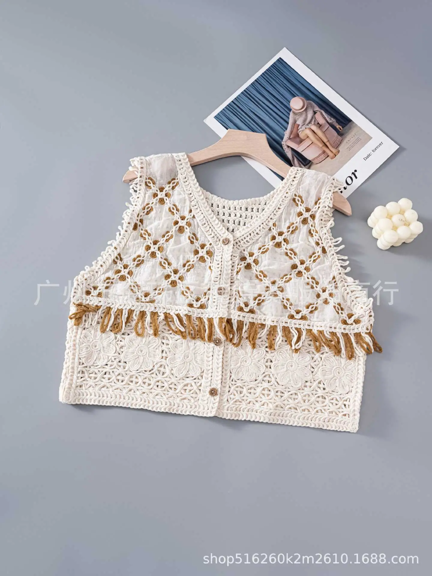 New Spring Women's Knitted Embroidery Vest Coat Ethnic Style