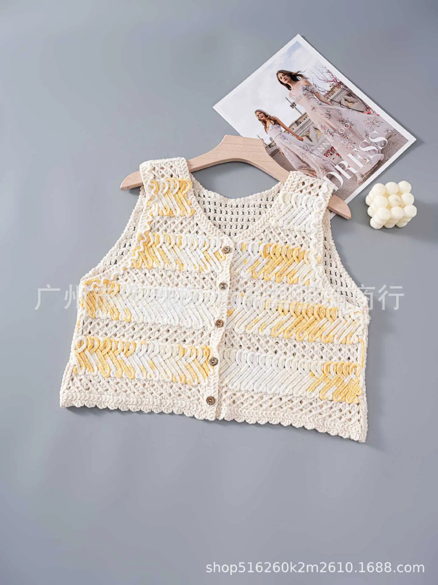 New Spring Women's Knitted Embroidery Vest Coat Ethnic Style